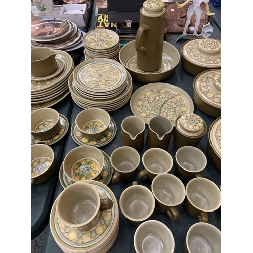 70 - A LARGE COLLECTION OF 106 ITEMS OF FRANCISCAN REFELCTIONS RETRO DINNER WARE TO INCLUDE PLATES. CUPS,... 