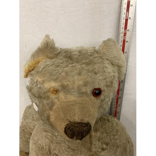 74 - A VINTAGE LARGE GROWLING BEAR