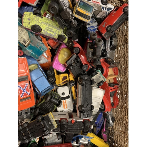 96 - A LARGE QUANTITY OF VINTAGE TOY CARS