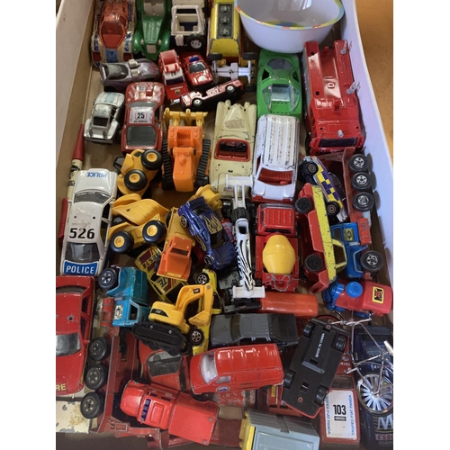 238 - A COLLECTION OF TOY CARS, MACHINES ETC