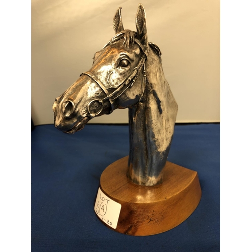 6A - AN IMPRESSIVE SILVER HALLMARKED HORSE BUST FIGURE SIGNED BY SCULPTURE ARTIST 'DAVID GEENTY' TO REVER... 