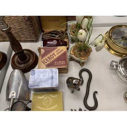 122 - VARIOUS ITEMS TO INCLUDE A HIP FLASK, PICKLE FORKS, VW CAMPER VAN CASE, CANDLESTICKS ETC