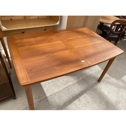 2150 - A DANISH TEAK DINING TABLE