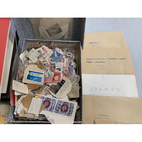 135A - A LARGE QUANTITY OF STAMPS FROM AROUND THE WORLD