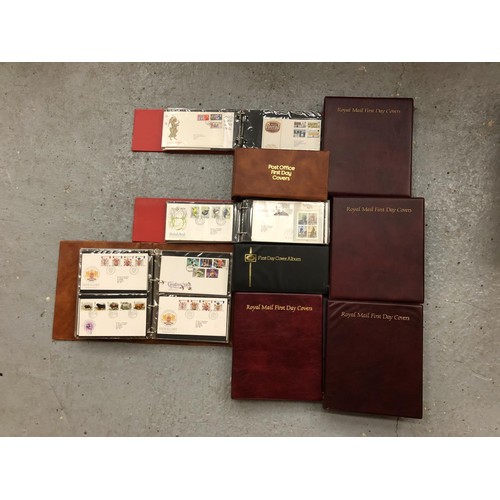 62 - GREAT BRITAIN , A LARGE COLLECTION OF FIRST DAY COVERS , ARRANGED IN SIX LARGE BINDERS AND FOUR SMAL... 