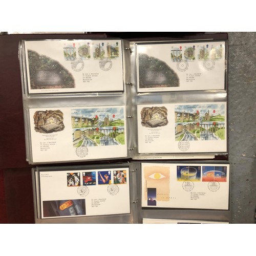 62 - GREAT BRITAIN , A LARGE COLLECTION OF FIRST DAY COVERS , ARRANGED IN SIX LARGE BINDERS AND FOUR SMAL... 