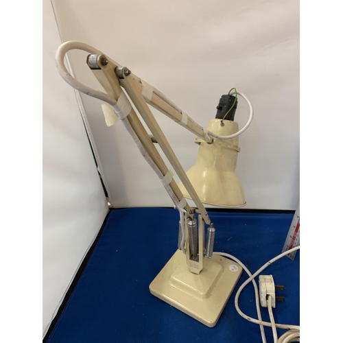 85 - A HERBERT TERRY & SON ANGLEPOISE LAMP IN WORKING ORDER