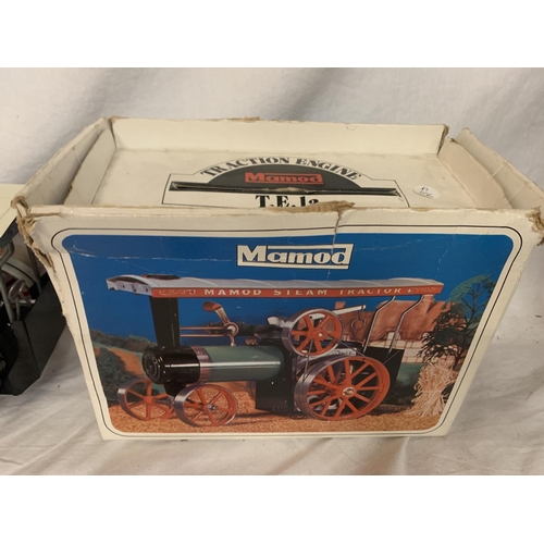 319 - A BOXED MAMOD STEAM TRACTOR IN AS NEW CONDITION (FIRED UP ONCE) COMPLETE