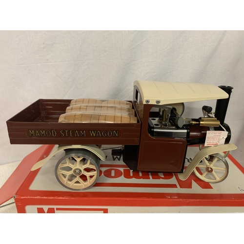 320 - A NEW AND BOXED MAMOD WORKING STEAM WAGON COMPLETE