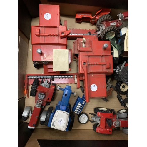 382 - A LARGE QUANTITY OF BRITAINS FARM TOYS FOR SPARES OR REPAIR