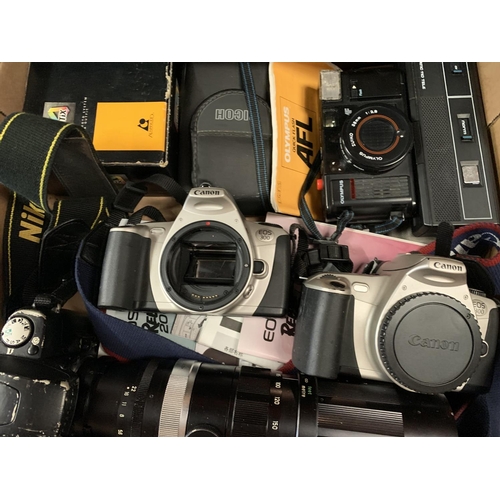 234 - A LARGE COLLECTION OF VARIOUS CAMERAS AND LENSES WITH CASES