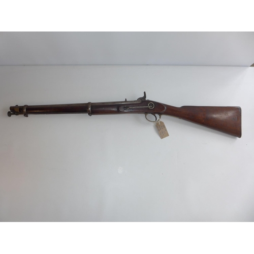 330 - A GOOD QUALITY 1858 PATTERN .577 CALIBRE PERCUSSION CAP CAVALRY CARBINE, DATED 1859 WITH TOWER MARK,... 