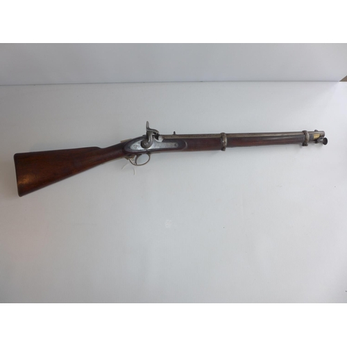 330 - A GOOD QUALITY 1858 PATTERN .577 CALIBRE PERCUSSION CAP CAVALRY CARBINE, DATED 1859 WITH TOWER MARK,... 