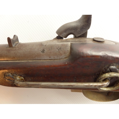 330 - A GOOD QUALITY 1858 PATTERN .577 CALIBRE PERCUSSION CAP CAVALRY CARBINE, DATED 1859 WITH TOWER MARK,... 