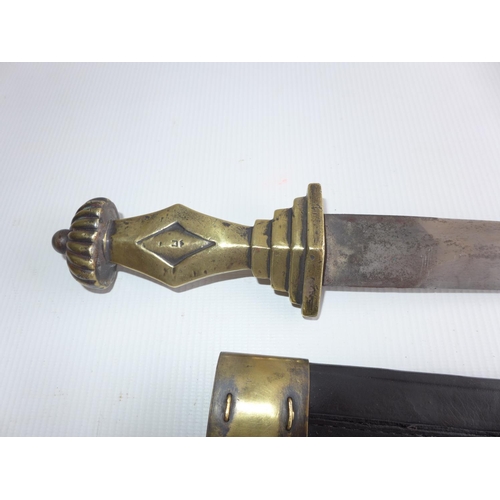 358 - A HEAVY BRASS GRIPPED KNIFE AND SCABBARD, 28cm BLADE