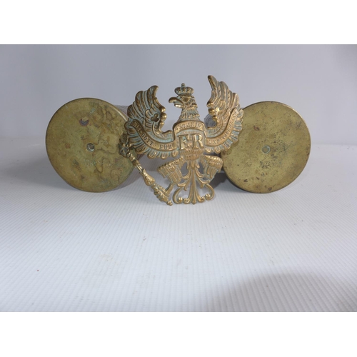 396 - TWO WORLD WAR I TRENCH ART SHELL CASES DATED 1915 AND 1917, DECORATION OF SOMME AND ARRAS AND A BAVA... 