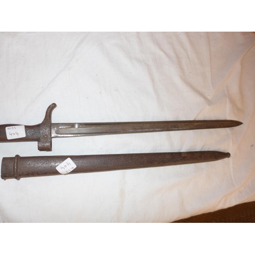 404 - A FRENCH 1892 MANLICHER BAYONET AND SCABBARD, 40cm BLADE