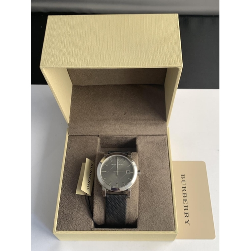 566 - A NEW BURBERRY WRISTWATCH