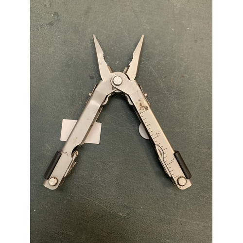 777 - A GERBER USA MULTI TOOL