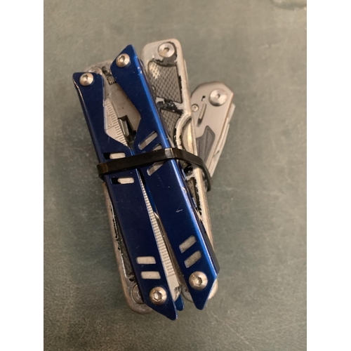 780 - THREE VARIOUS PEN KNIFE STYLE MULTI TOOLS