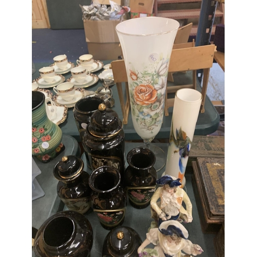 209 - A MIXED COLLECTION OF CERAMICS TO INCLUDE BLACK TALL VASES