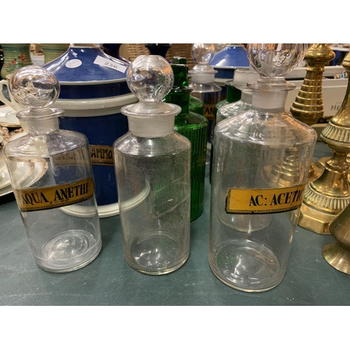 236 - A SELECTION OF GLASS AND CERAMIC CHEMIST JARS WITH NAMES TO INCLUDE A SET OF BOXED CHEMIST SCALES