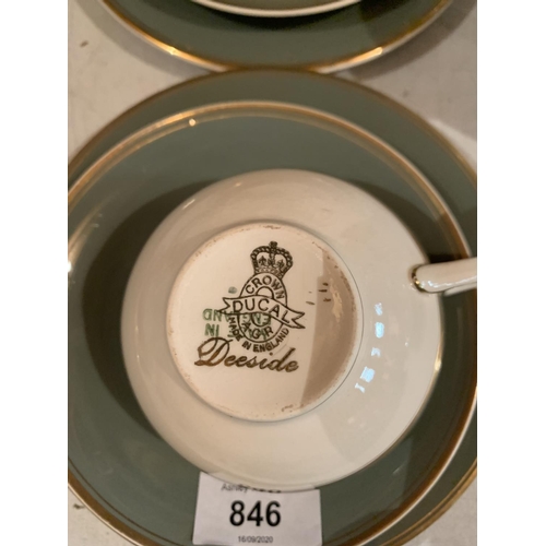 846 - A DUCAL WINDSOR GREEN TEASET WITH SIX CASTLE CHINA MUGS WITH IVY DECORATION