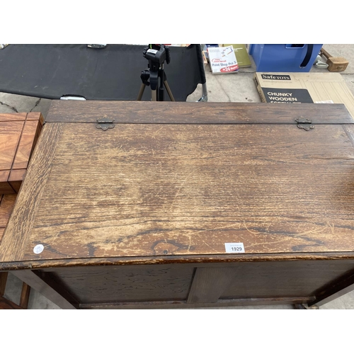 1929 - A PANELED OAK BLANKET CHEST