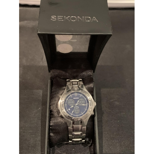 531 - A SEKONDA CHRONOGRAPH WRIST WATCH