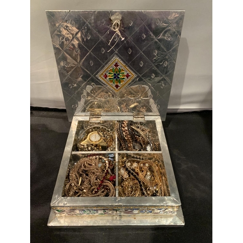 543 - A DECORATIVE BOX CONTAINING A LARGE QUANTITY OF COSTUME JEWELLERY