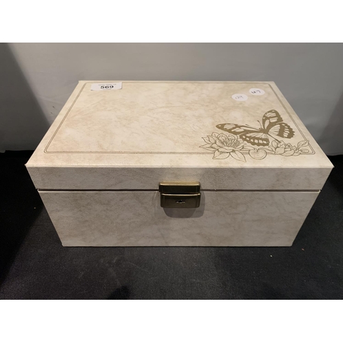 569 - A JEWELLERY BOX AND CONTENTS