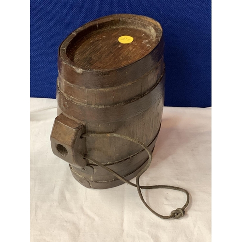 29 - A SMALL WOODEN VINTAGE BRANDY BARREL