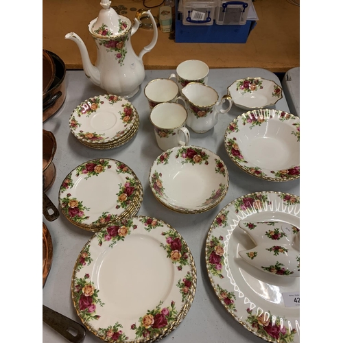 42 - A QUANTITY OF ROYAL ALBERT 'OLD COUNTRY ROSES' TO INCLUDE A COFFEE SET