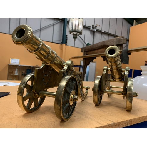 53 - A LARGE PAIR OF BRASS CANNONS 6.5K EACH