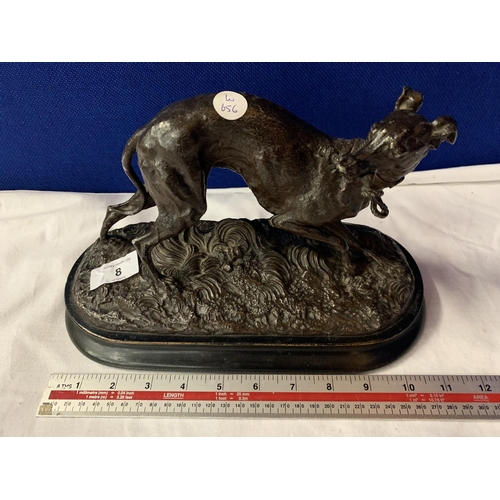 8 - A SPELTER ORNAMENT OF A HUNTING DOG ON A WOODEN PLINTH