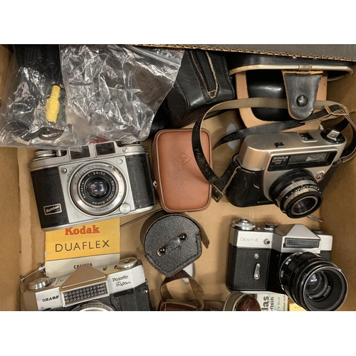 107 - A QUANTITY OF CAMERA EQUIPMENT TO INCLUDE PAXETTE CAMERAS