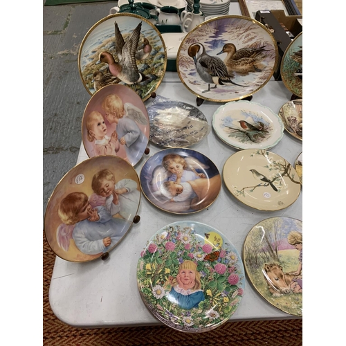 134 - A LARGE ASSORTMENT OF COLLECTABLE PLATES TO INCLUDE ROYAL WORCESTER ETC