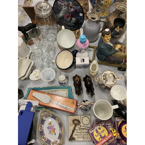 180 - A LARGE QUANTITY OF VARIOUS COLLECTABLE ITEMS TO INCLUDE GLASSWARE, CERAMICS ETC