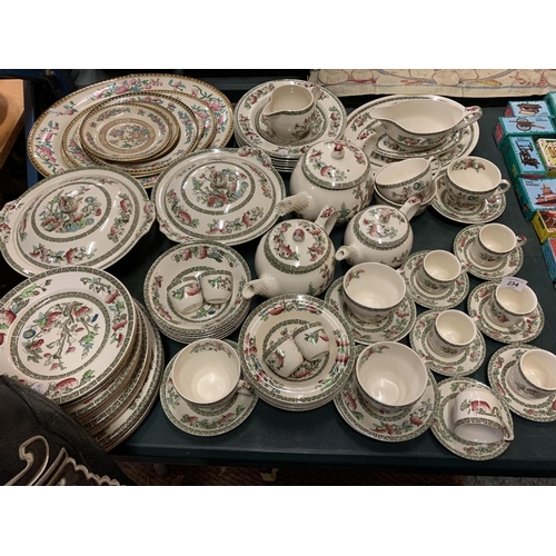 234 - A LARGE COLLECTION OF 'INDIAN TREE' IRONSTONE DINNER WARE