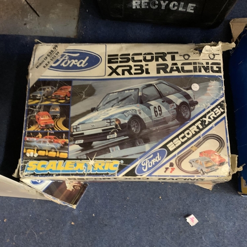 269 - TWO BOXES OF SCALEXTRIC TO INCLUDE FORD ESCORT XR3I AND DRIFT KINGS