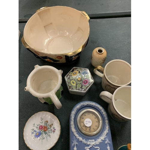 418 - AN ECLECTIC MIX OF VARIOUS COLLECTABLES TO INCLUDE AN ORIENTAL BOWL ETC