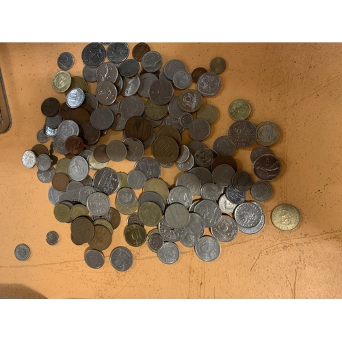 433 - A QUANTITY OF ASSORTED COINS