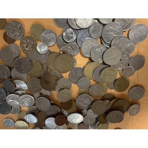 433 - A QUANTITY OF ASSORTED COINS