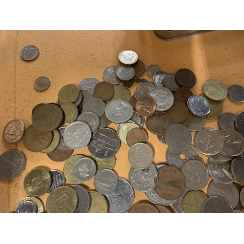 433 - A QUANTITY OF ASSORTED COINS