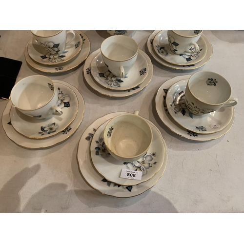 808 - A QUANTITY OF CHINA TO INCLUDE A PAIR OF DUCAL PLATES AND A LIDDED MASON'S JAR