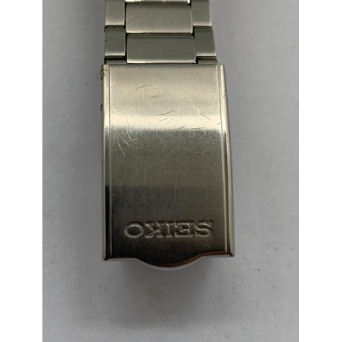 603 - A SEIKO 5 AUTOMATIC WRIST WATCH