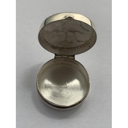 607 - A STAMPED 925 SILVER PILL BOX