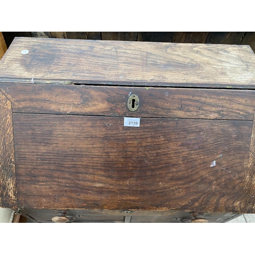 2139 - A GEORGE III OAK BUREAU WITH FALL FRONT AND FIVE DRAWERS - 27