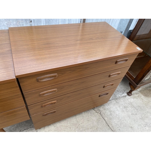 1815 - A MATCHING SCHREIBER DRESSING TABLE AND CHEST OF FIVE DRAWERS