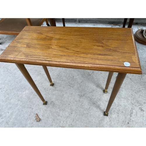 1835 - A MAHOGANY DROP-LEAF DINING TABLE AND A SMALL OAK OCCASIONAL TABLE